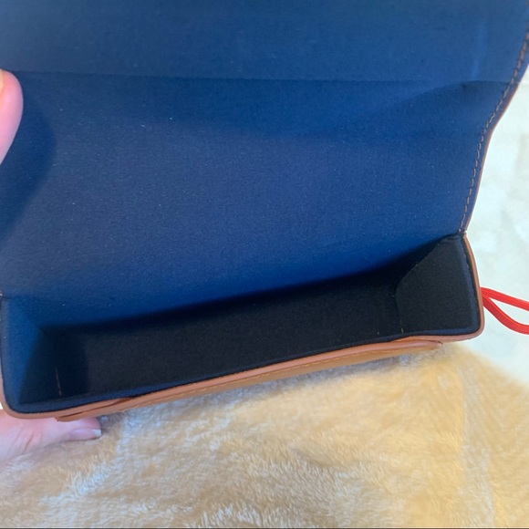 Green Fossil Sunglasses - Picture 9 of 10